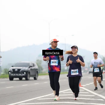 Runner Photo 7215449