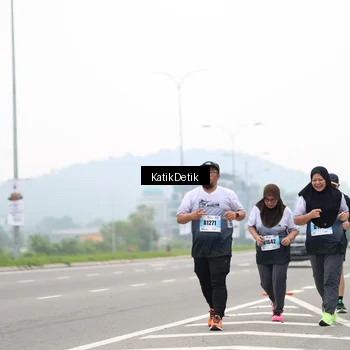 Runner Photo 7215465