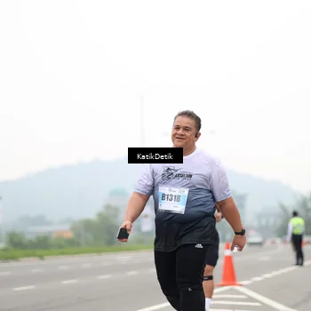 Runner Photo 7215515