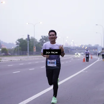 Runner Photo 7215540