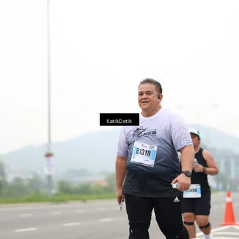 Runner Photo 7215573
