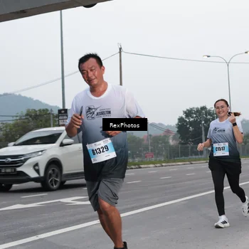 Runner Photo 7215640