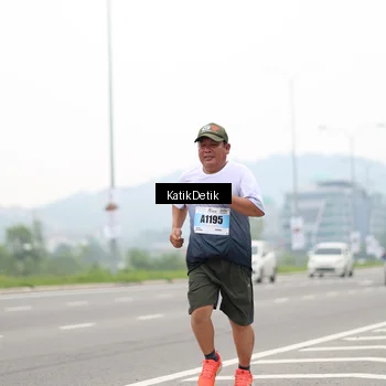 Runner Photo 7215648