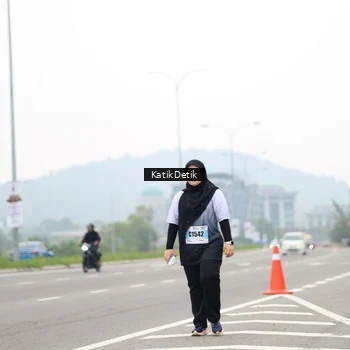 Runner Photo 7215692