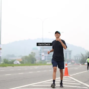 Runner Photo 7215699