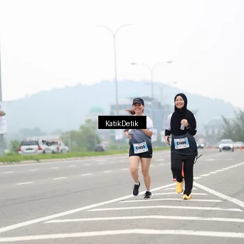 Runner Photo 7215735