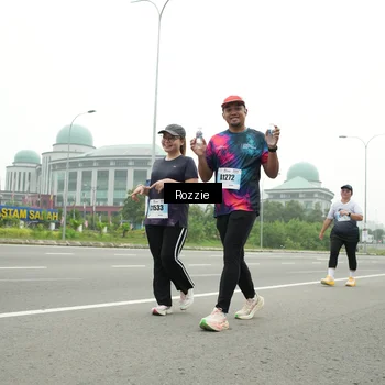 Runner Photo 7215738