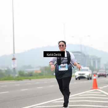 Runner Photo 7215740