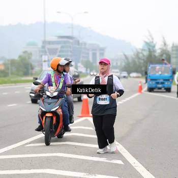 Runner Photo 7215908
