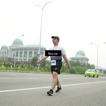 Runner Photo 7215913