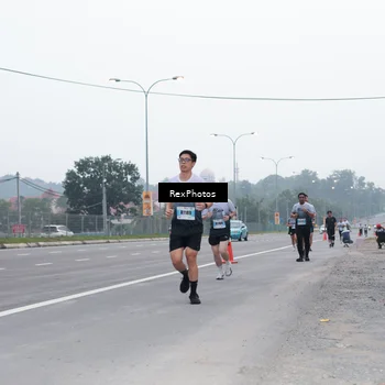 Runner Photo 7215946