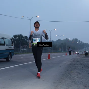 Runner Photo 7217001