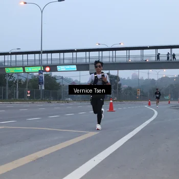 Runner Photo 7217356