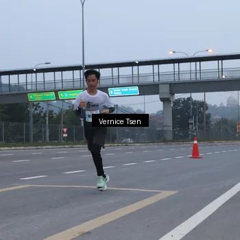 Runner Photo 7217597