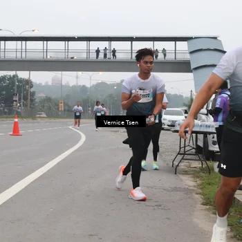 Runner Photo 7220532