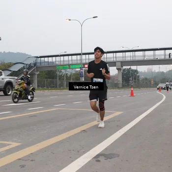 Runner Photo 7221105