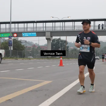 Runner Photo 7221375