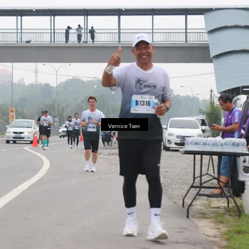 Runner Photo 7226906