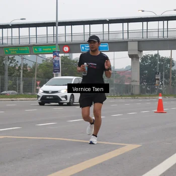 Runner Photo 7227048