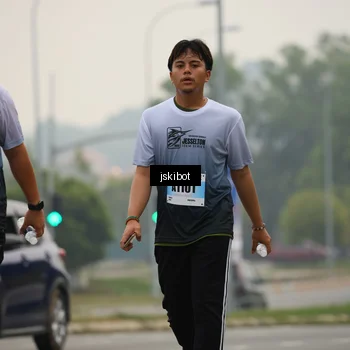 Runner Photo 7230007