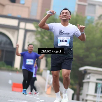 Runner Photo 7230300