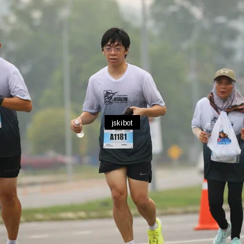 Runner Photo 7232000