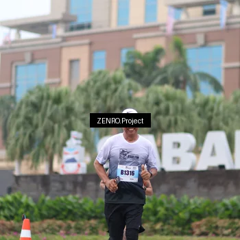 Runner Photo 7232111