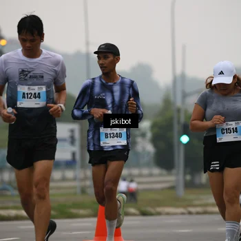 Runner Photo 7233434