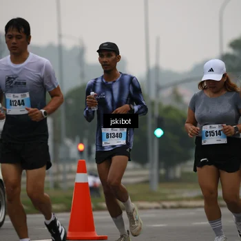 Runner Photo 7233441