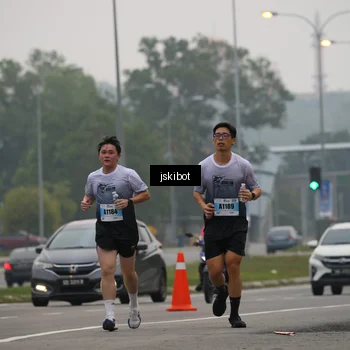 Runner Photo 7233499