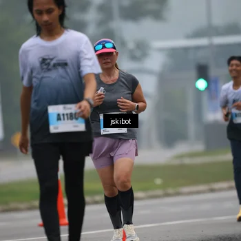 Runner Photo 7234400