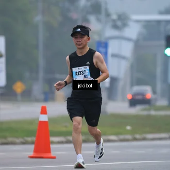 Runner Photo 7235343