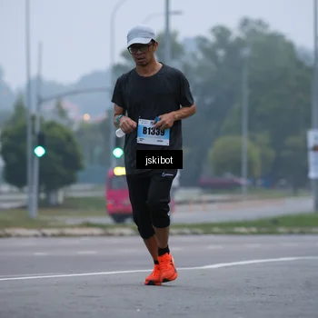 Runner Photo 7235418