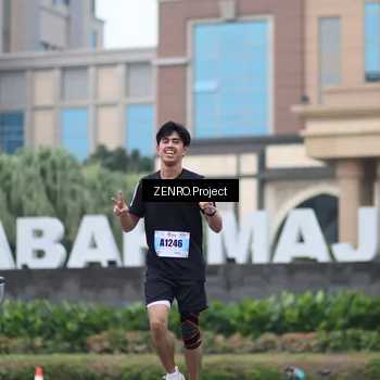 Runner Photo 7235684