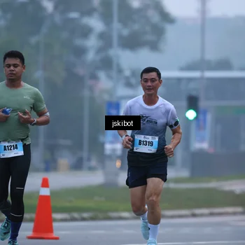 Runner Photo 7236033
