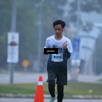Runner Photo 7236692