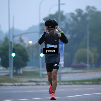 Runner Photo 7236718