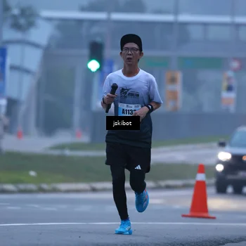 Runner Photo 7236804