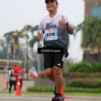 Runner Photo 7240495
