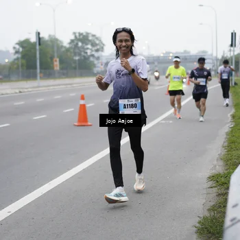 Runner Photo 7240849