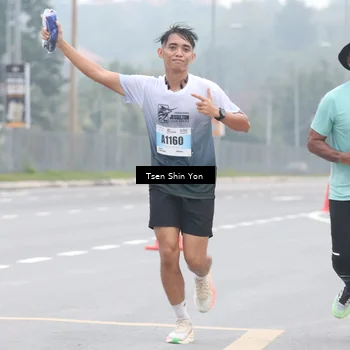 Runner Photo 7240853