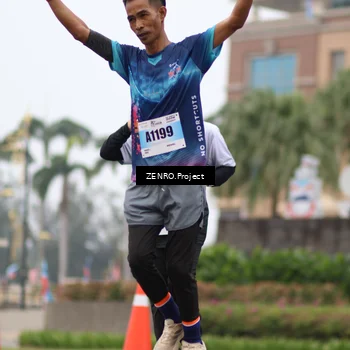 Runner Photo 7240856