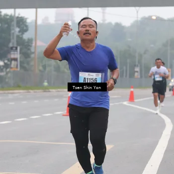 Runner Photo 7241002