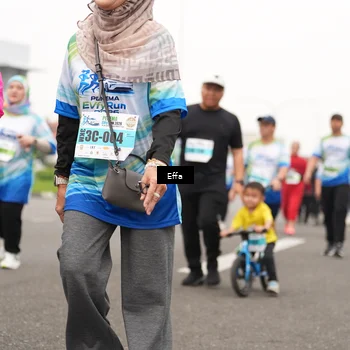 Runner Photo 7241476
