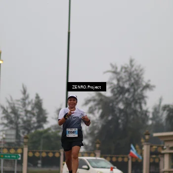 Runner Photo 7241760