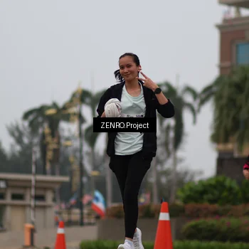 Runner Photo 7243040