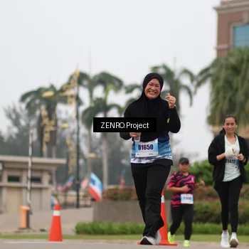 Runner Photo 7243100