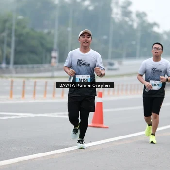 Runner Photo 7243536