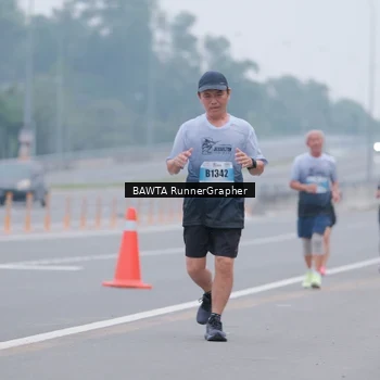 Runner Photo 7243646