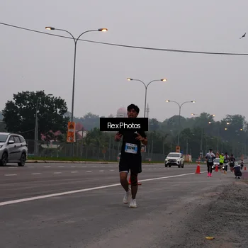 Runner Photo 7243798